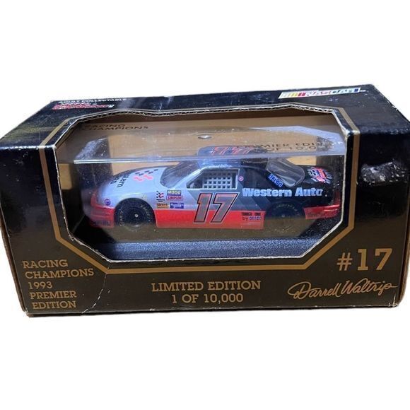 Vintage 1993 NASCAR Racing Champions Premier Edition‎ #17 Darrell Waltrip Car - Picture 1 of 6